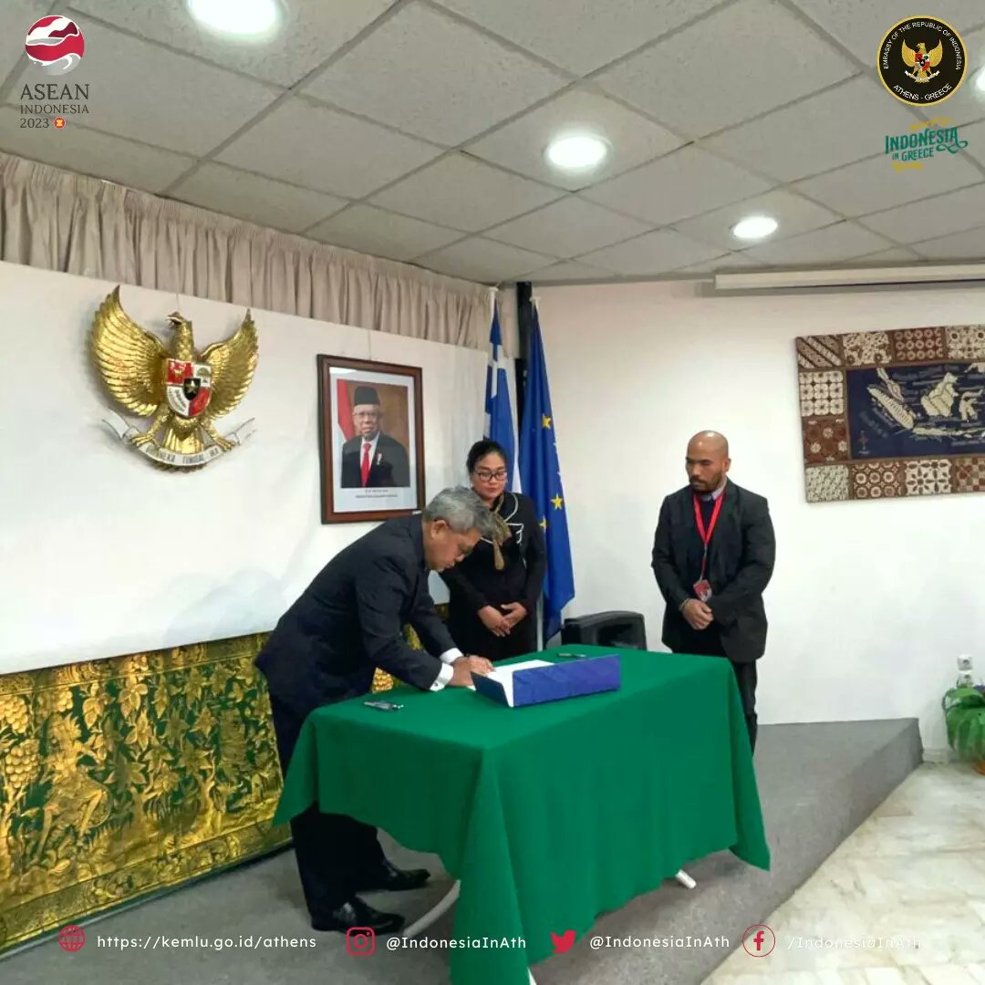 indonesiainath's tweet image. KBRI Athena telah menyelenggarakan upacara pelantikan dan pengambilan sumpah 5 anggota PPLN 2024 di Yunani. 
#Pemilu2024
#PPLN
#IndonesiainGreece 
#IndonesiainAthens 
#KBRIAthena