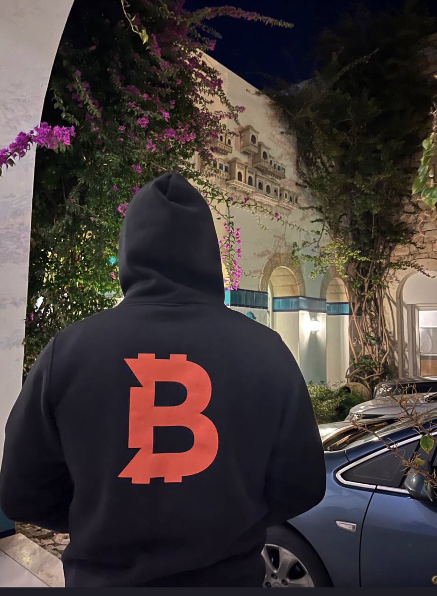 2 yıllık Holderlere çekilişsiz, kurasız şu aşağıdaki kapşonludan istiyoruz😊<a href="/onuryeygun/">Ahmet Onur Yeygün</a> <a href="/arifpasali/">Arif PAŞALIOĞLU 🦅</a> <a href="/bitcicomtr/">Sagopa Kajmer</a>