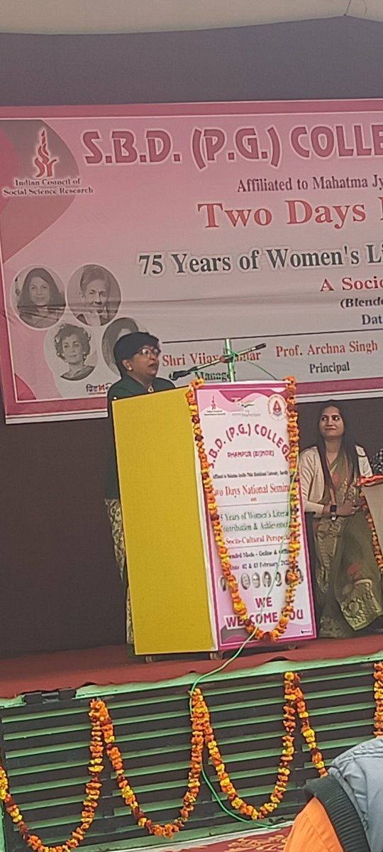 sbdpgcollege's tweet photo. अपने बच्चों को शिक्षित करो क्योंकि कलम में वो ताक़त है जो बड़े बड़े साम्राज्यों को उखाड़ कर फेंक देती है।
जो काम करोड़ो तलवारें नहीं कर सकतीं वो अकेले एक कलम कर देती है।-
SBD महाविद्यालय https://t.co/prZ2KbMMcc