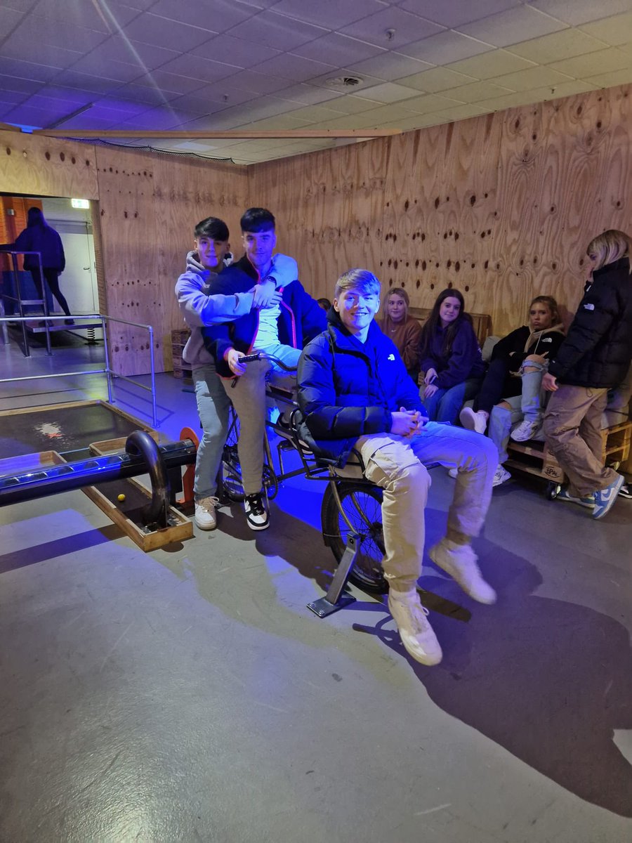 BHS_HistoryDept's tweet photo. BHS Berlin 2023 @BallyclareHigh Day2 Humboldt Park, Berlin Bunkers and Reichstag! #subwaysurfers https://t.co/D5rT46kVGP