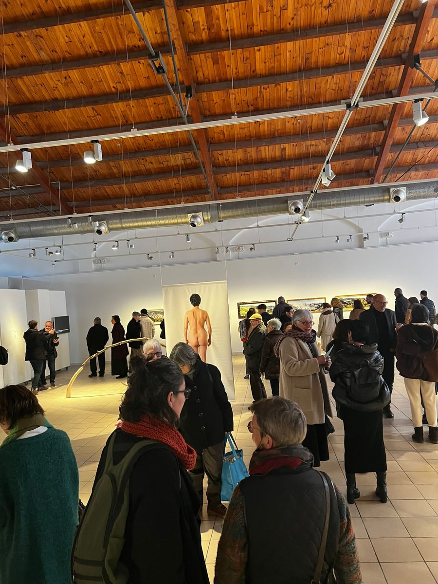 PSCSantJust's tweet photo. Torna l’art contemporani a #santjust amb @2022mons. Avui inauguració de l’exposició El mòn orgànic al Mercat, podeu visitar-la fins al mes d’abril. Felicitats als artistes!

@joanbasaganyas @ginapol @GonzalQuima @neoxpm #mons2023 #cultura #artcontemporani #santjust https://t.co/xJTsgLuOQI