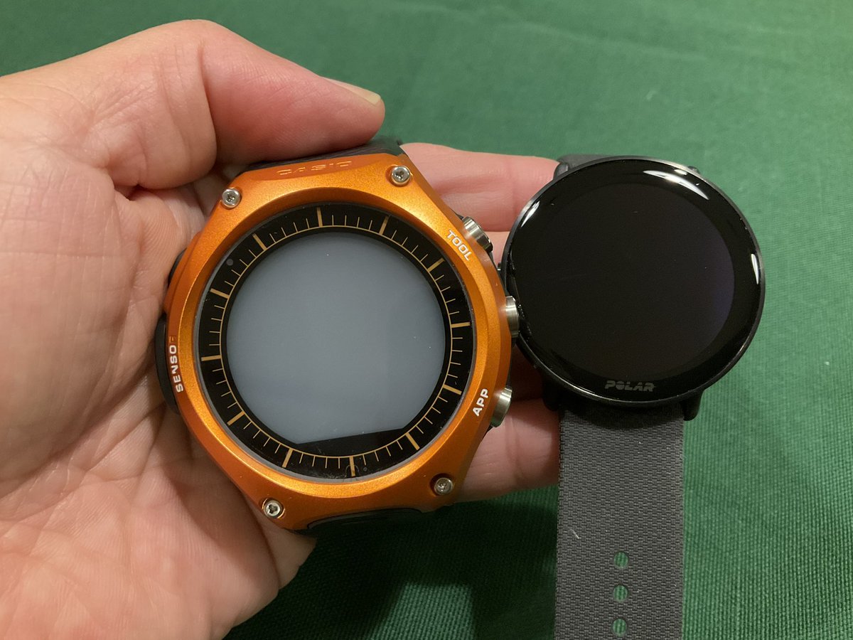 KTM819O4's tweet photo. #POLAR #Ignite3 #CASIO #WSDF10 
WSD-F10は「スマホの子分」と呼んでいました！
大きすぎるのと、老眼に優しくないため
すぐに使わなくなりました(´Д` )／ https://t.co/dohBThrR5G