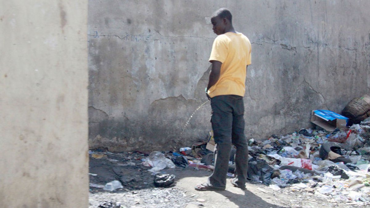 Futurecelebrit7's tweet image. Like and retweet if you want to see people being fined for lettering and peeing in the streets.

#EnvironmentalJustice #ForNature #ClimateJustice