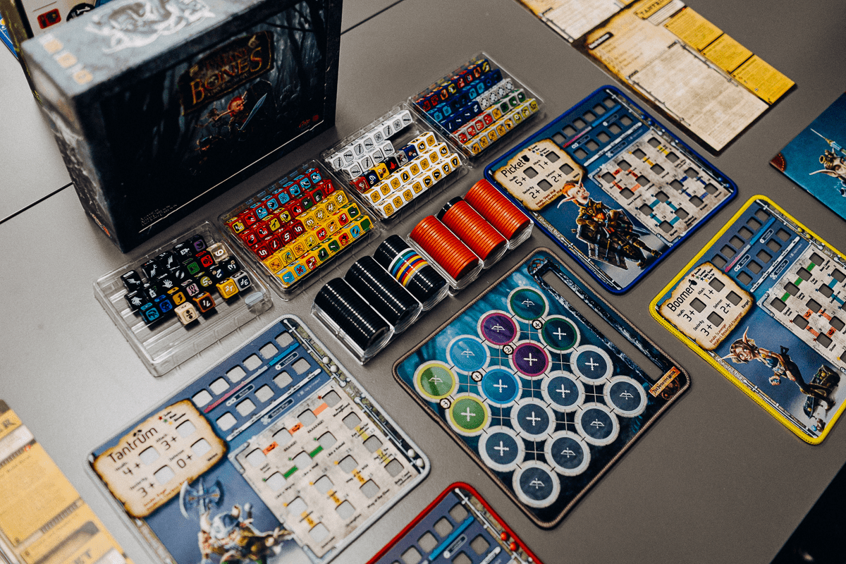 CaptainConCrew's tweet photo. REMINDER: Seppy, of @fightinabox , along with @dani_standring will be hosting an exhibition/learning game of Too Many Bones by @ChipTheoryGames in the hotel pool this afternoon at 4pm.
#CaptainCon #CaptainCon2023 #Gaming #BoardGames #TableTopGames #RPGs #Miniatures https://t.co/iZ12brQz0W
