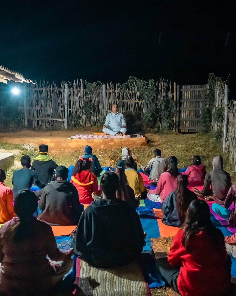 projectbatauli's tweet photo. The first date of Project Batauli Yoga retreat program went amazingly well with enthusiastic participants and even more enthusiastic children.
.
#projectbatauli #yogaretreat #batauli #surguja #chhattisgarh #yoga #fitindia https://t.co/sHU21vWh3H