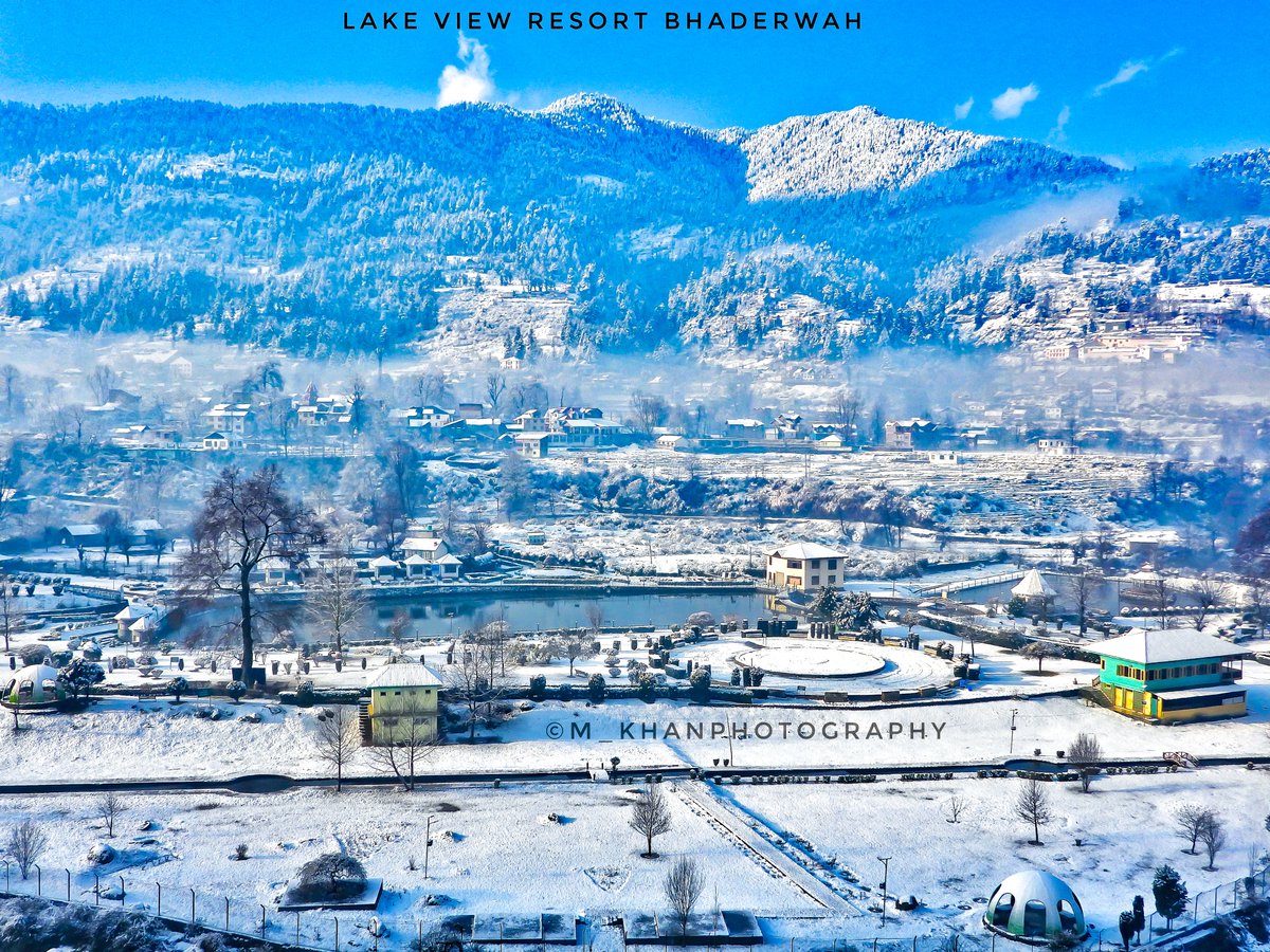 Mustafa_Khan313's tweet photo. Lake View Resort Gatha, Bhaderwah
#mkhanphotography #m_khanphotography #lakeviewresort #bhaderwah #JammuAndKashmir #Jammu #winter #incredibleindia https://t.co/ZlsjdE1KRY