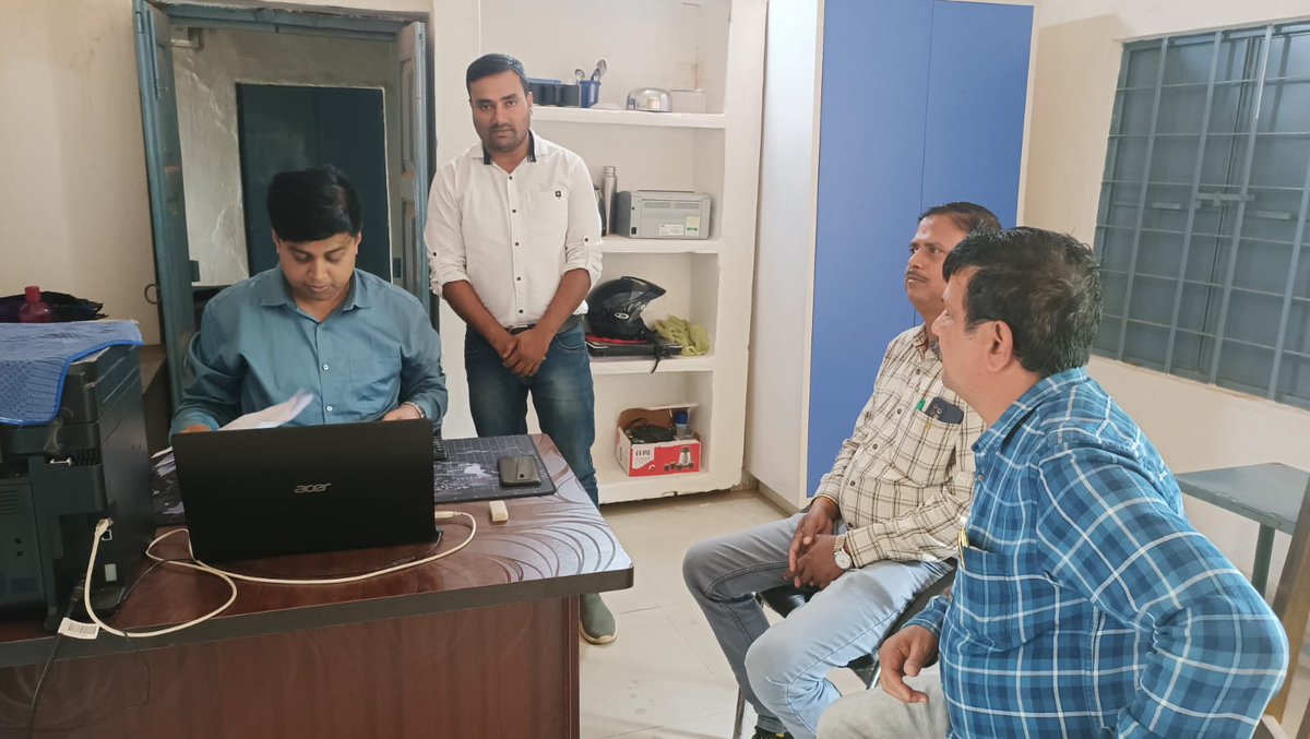 Tahasildar, Bhadrak,visited office of R.I. Sabarang &amp; R.I. Brahampur and reviewed various revenue matters ..