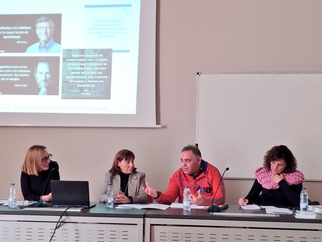 CopecPedagogs's tweet photo. Antoni Navío (@anavio), vicepresident del COPEC, conclou la ponència de l'Àngels Roger comentant que "l'àmbit de l'empresa no és l'àmbit imaginari dels estudiants de pedagogia fins que el descobreixen. L'acompanyament laboral a les persones és una tasca altament necessària". https://t.co/yrZ6zqiFs6