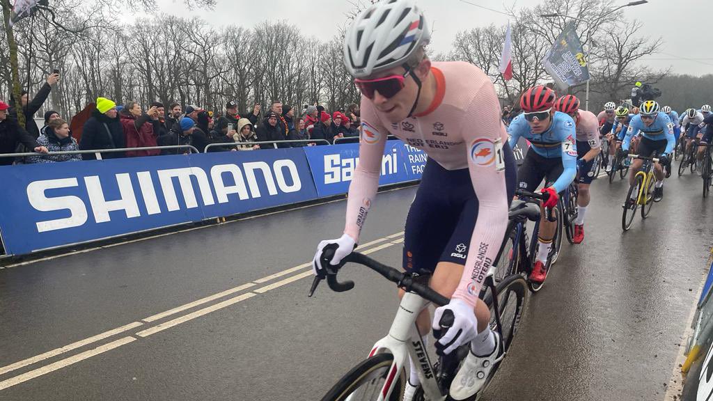 Volg het WK veldrijden in Hoogerheide live op ZuidWestFM. Tot 17 uur hoor je <a href="/marcoaarden/">Marco Aarden</a> vanaf het parcours