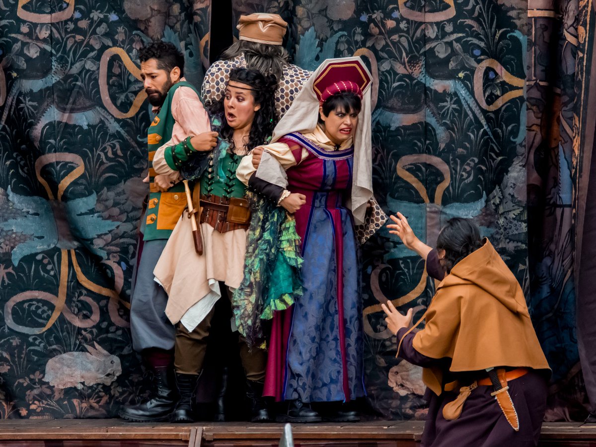 ¡¡Las últimas y nos vamos!! 😢
𝐄𝐥 𝐒𝐞𝐧𝐝𝐞𝐛𝐚𝐫, 𝐥𝐚 𝐜𝐫𝐮𝐳𝐚𝐝𝐚 𝐝𝐞 𝐮𝐧𝐚 𝐟𝐞́𝐦𝐢𝐧𝐚 𝐢𝐥𝐮𝐬𝐭𝐫𝐚𝐝𝐚 tiene este fin de semana y el siguiente de funciones en el <a href="/carrodecomedias/">UNAMCarrodeComedias</a>.

¿Nos acompañan? Nos vemos a las 11 h, en la explanada del CCU, hasta el 12 febrero.