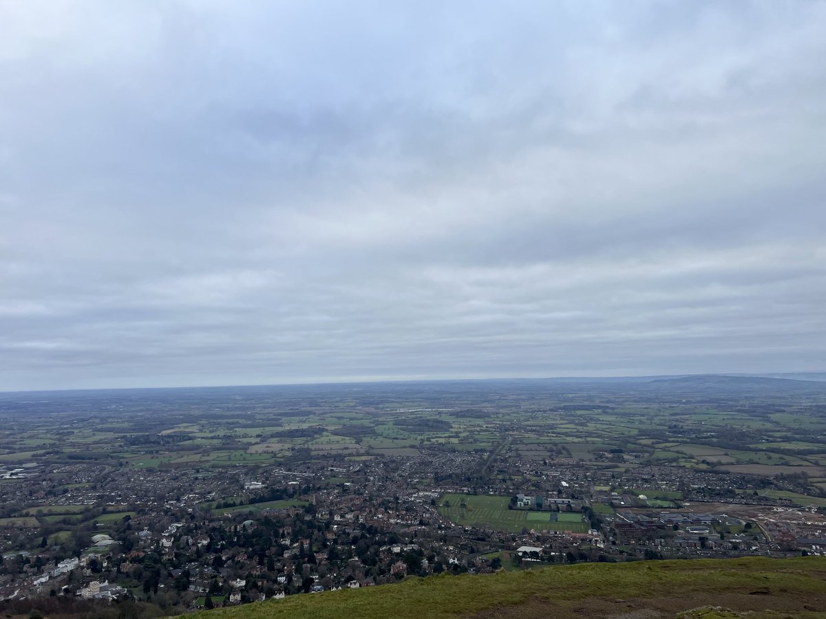 JosieAllan4's tweet photo. Up to see the February gods. It’s going to be cold this week. But the daffodils 🌼 and bluebells are coming. I’ll take that.
There was a woodpecker in the woods, on the way down. (Recording in comments.) #magichill #magicskies #rescue #malvern https://t.co/ra7k4nbIbN