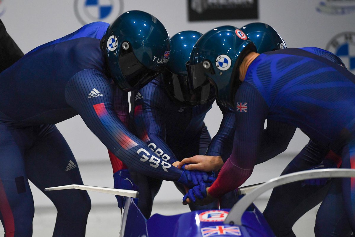 Boom. A great start for the boys. 

🇬🇧 sit in 🥈 medal position after the first run, 0.01s off 🥇 medal pace.