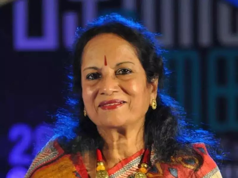NewsMinuteNow's tweet photo. മാധുര്യം നിറഞ്ഞ ശബ്ദം ഇനി ഓർമകളിൽ....

https://t.co/07aPFw1eMm
#VaniJairam https://t.co/8wcxrPxafd