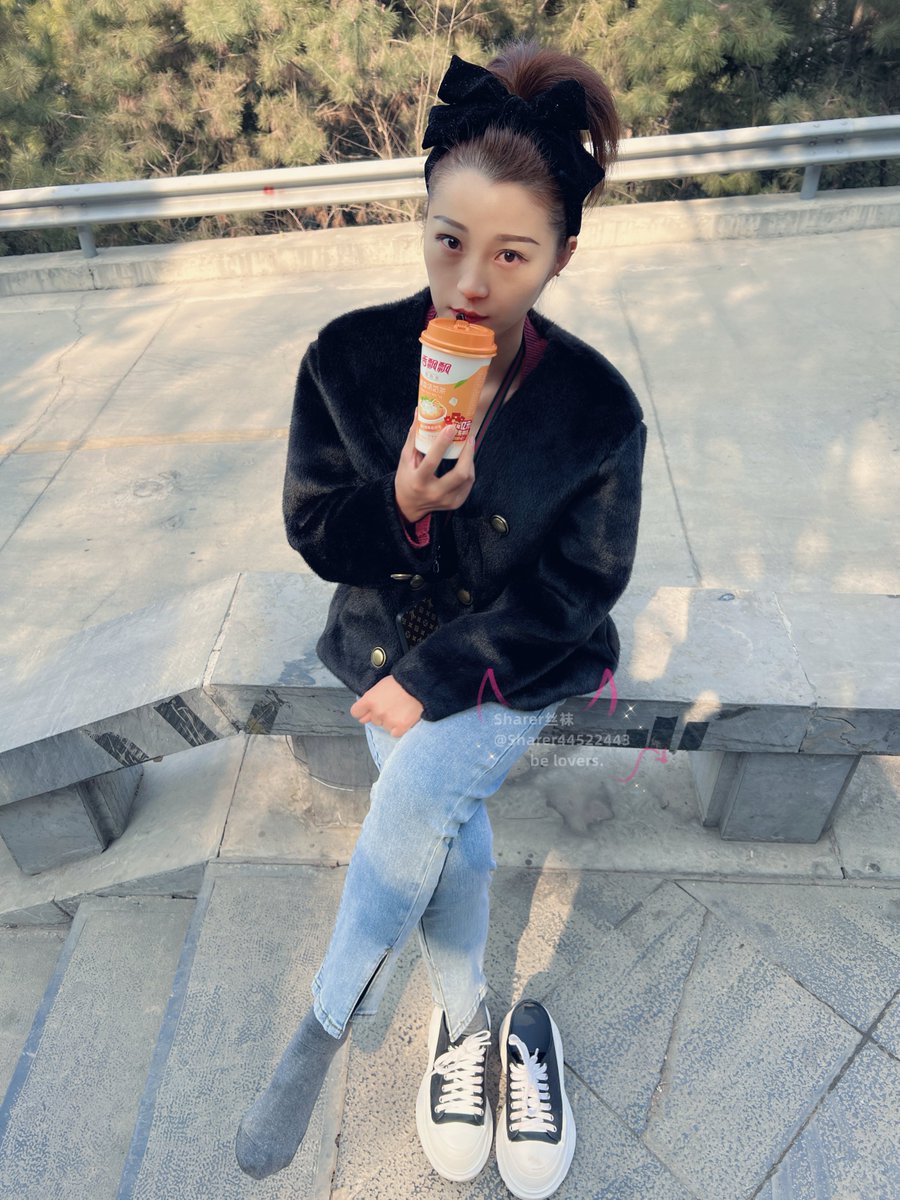 🎀以后说啥也不凑热闹了,吃住都成问题...这奶茶平均一口3￥😂
#原味 https://t.co/koLTsb71E9
