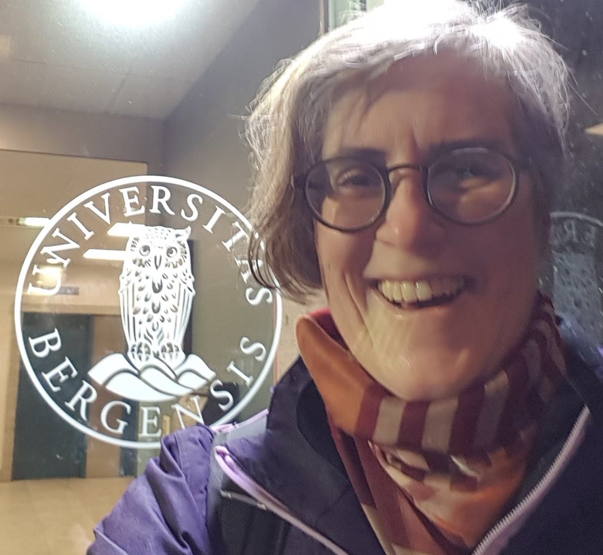 imelve's tweet photo. Når @UiB legger ut opptak, slipper jeg å ønske at jeg bodde i Bergen 
#videolykke #aikunnskap #ChatGPT #digitalomstilling 
(bilde fra et tidligere, vellykket besøk om digital eksamen) https://t.co/Jo4G7RzeXz