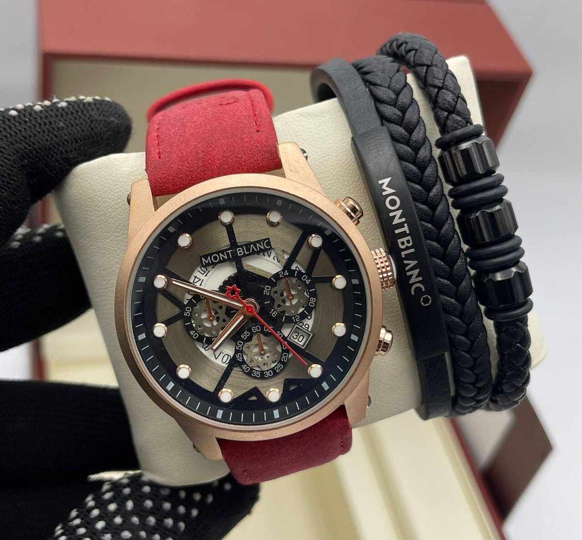 quatchstore's tweet photo. Montblanc
Watch and bracelet
Price: β¦13,000
Nationwide Delivery π
Place your order
#wristwatch #malewatch #Valentinegift #Quatchstores #watches #Nigeria https://t.co/FtMSv1jI6y