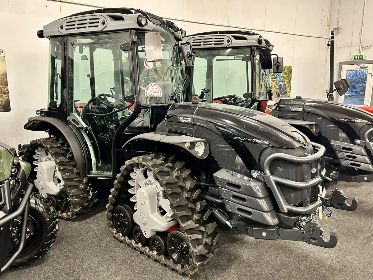 kirkland_mach's tweet photo. Stock Machinery Saturday! 🎉 The MACH 4 TONY with CVT Transmission comes with the below spec:
✔️Engine - 98 hp KUBOTA
✔️Service weight - 3300kg
✔️Min width - 1300 mm
✔️Joystick
✔️Front bullbar
✔️Grammer seat
✔️Front weights
#antoniocarraro #quadtrack #vineyardmachinery #vineyard https://t.co/iuTXFvWQ2L