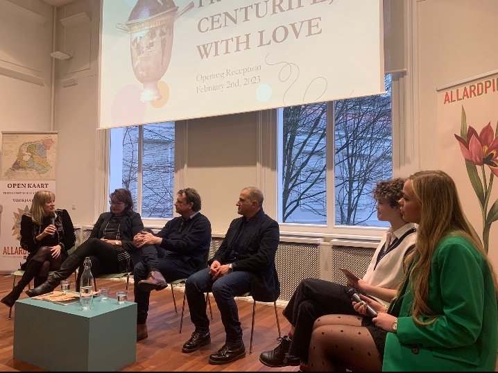 LaraWeissRPM's tweet photo. On Thursday we held a very inspiring #paneldebate celebrating the opening of the #students' exhibition ‘From Centuripe, with love’ @Allard_Pierson & the #pyxis' complex #objectbiography @UvA_Amsterdam @Lidegelder @miriamhoijtink #restitution #provenience #herkomst #MuseumTwitter https://t.co/4kct7CYmyb