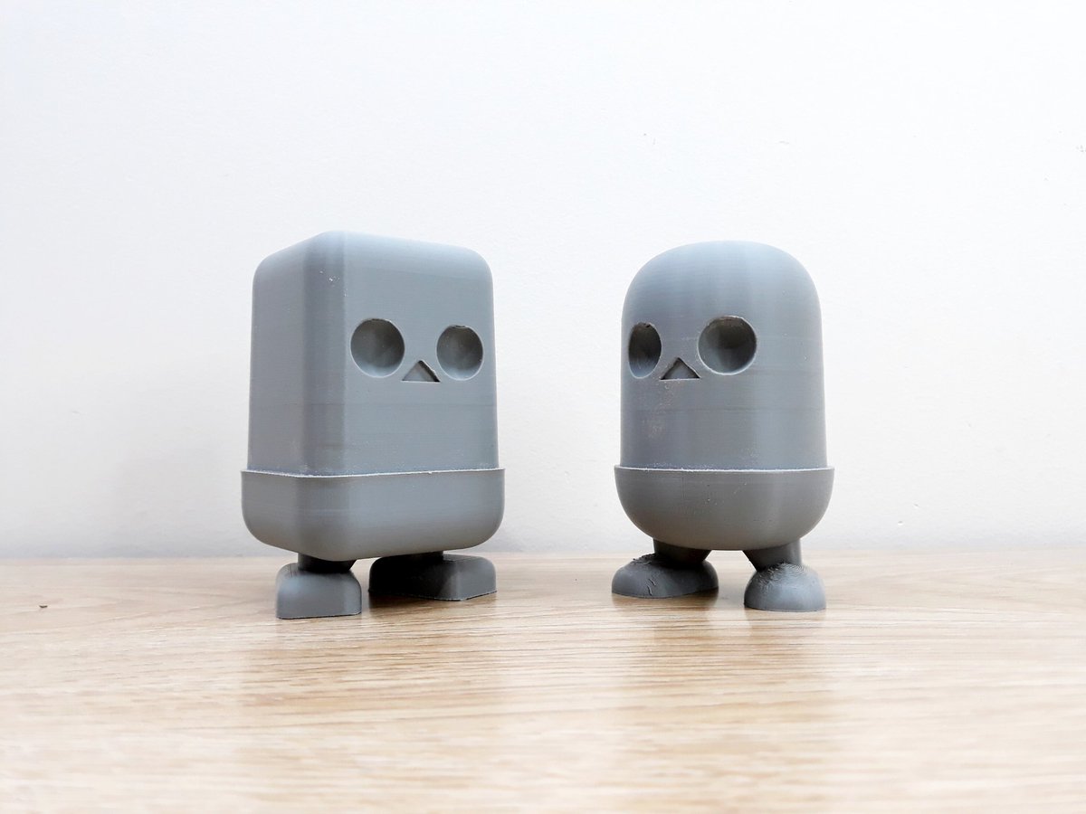 meikstaf's tweet photo. Prototype of the next figure. Can't decide on which design to go for. Left or right? 🤔

 #ArtToy #3DPrinting #DesignerToy #WIP #Prototype https://t.co/SMCqPczrSc