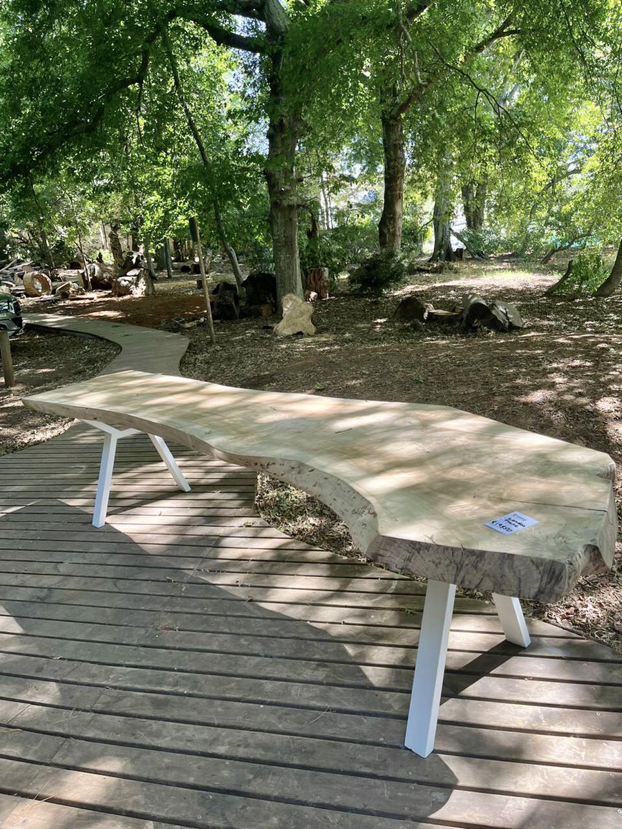 ConeyTimbers's tweet image. Live edge just made! 3m dining room table - only one in the world! #liveedgetable