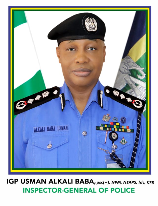 Tophez_db's tweet photo. Efforts are been made by the CBN to ensure the rapid circulation if the new Naira notes in collaboration with EFCC and ICPC through Banks' Branch Spot-Checks on ATMs #BanksSpotCheck #NewNairaBankNotes https://t.co/0AO77pgJJ4
