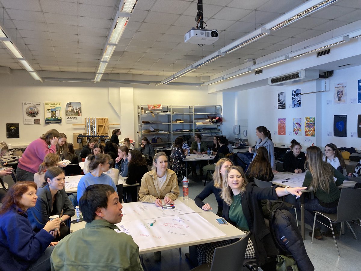 #cos #worldcafe between question 1 about learning and question 2 about the pedagogical concept of the #contentstrategy program