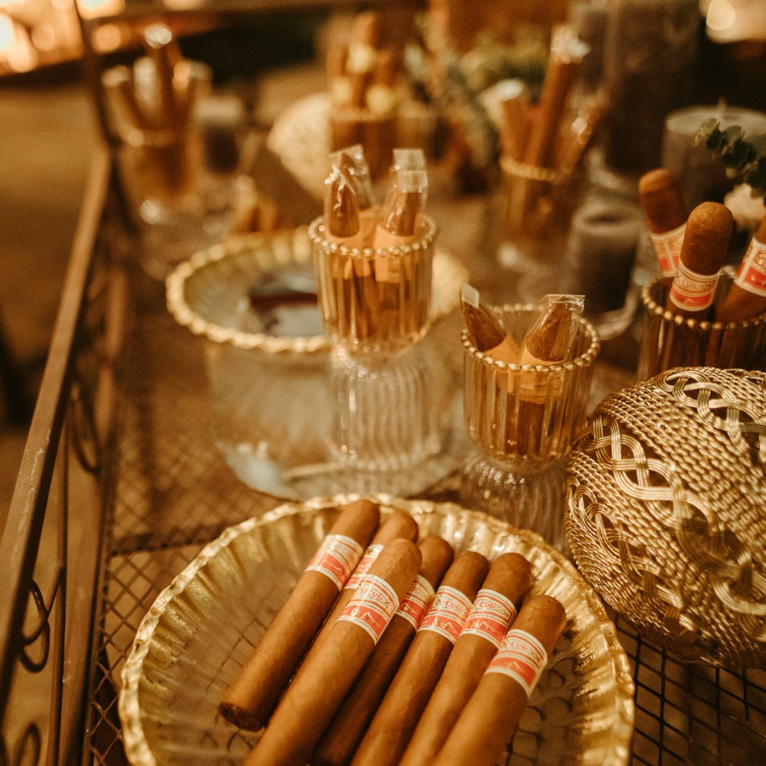 Más detalles mágicos de los momentos que se viven en una boda preparada con cariño y mimo ✨💐

📸 Fotografías de @prisma_blanco_fotografia

#weddinginspiration #spainweddings #inspobodas #luxuryhotel #bodasentoledo #cigarraldelasmercedes
