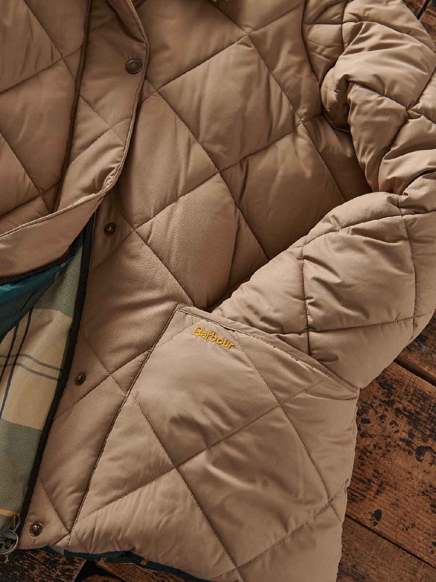 All over diamond, quilted design. Teddy collar with cord detail. Discover our Winter Liddesdale Quilted Jacket and shop our quilt collection here: barbour.uk/40uOAYK #BarbourWayOfLife