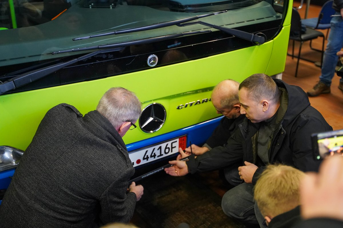 Linienbus zur Schülerbeförderung an Ukraine übergeben

teltow.de/aktuelles/news…

#linienbus #ukrainehilfe #schule #befoerderung #khotyn #teltow