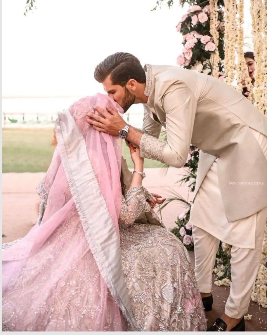 Samiaus41666495's tweet photo. Most awaiting 💫💫 and heart melting picture is here 💕💕
#anshaafridi
#nikkah 
#ShaheenAfridi https://t.co/uFyx5TY5mB