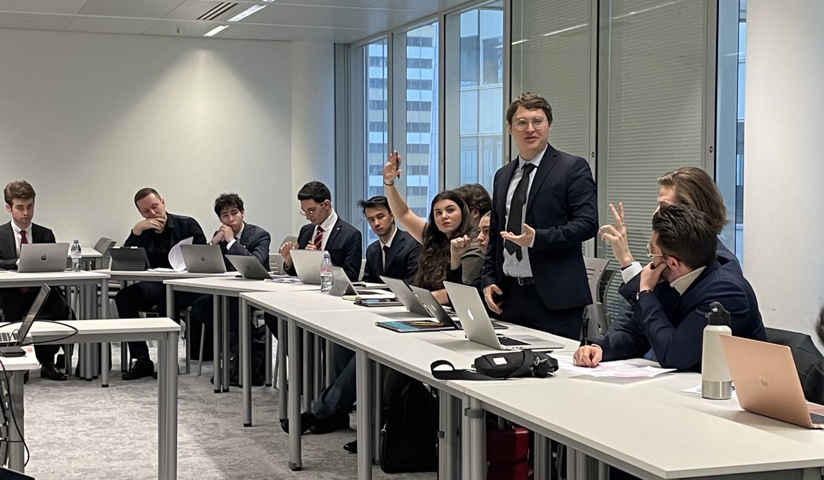 Y20France's tweet image. Forum Devenir Délégué 🇫🇷 : début des exercices de simulation de négociations du G20. Le principe est simple : de façon aléatoire, un pays membre est attribué à chaque candidat qu’il devra représenter. #FDD2023 1/3