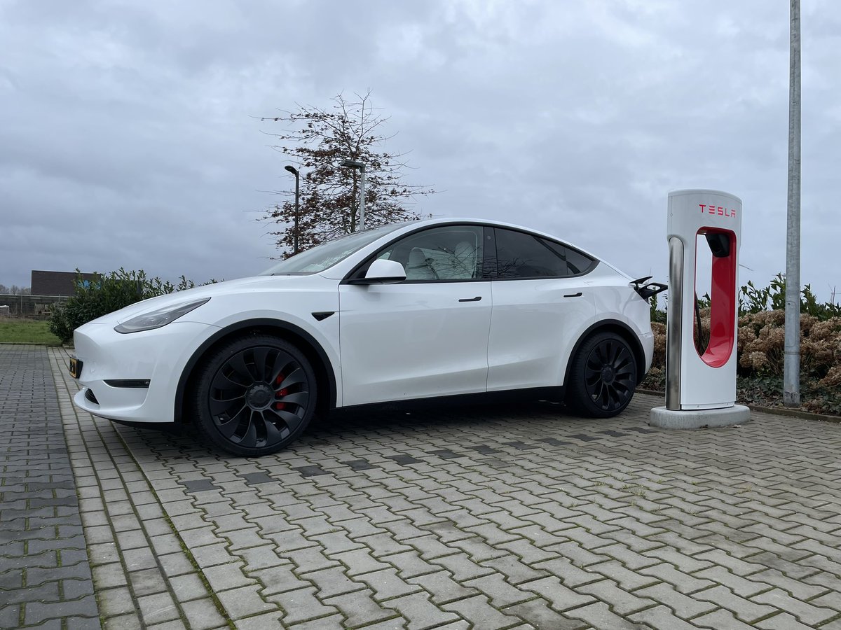 _TDK_'s tweet image. Alle hoge verwachtingen zijn/worden moeiteloos overtroffen…❣️ #TeslaModelYPerformance
