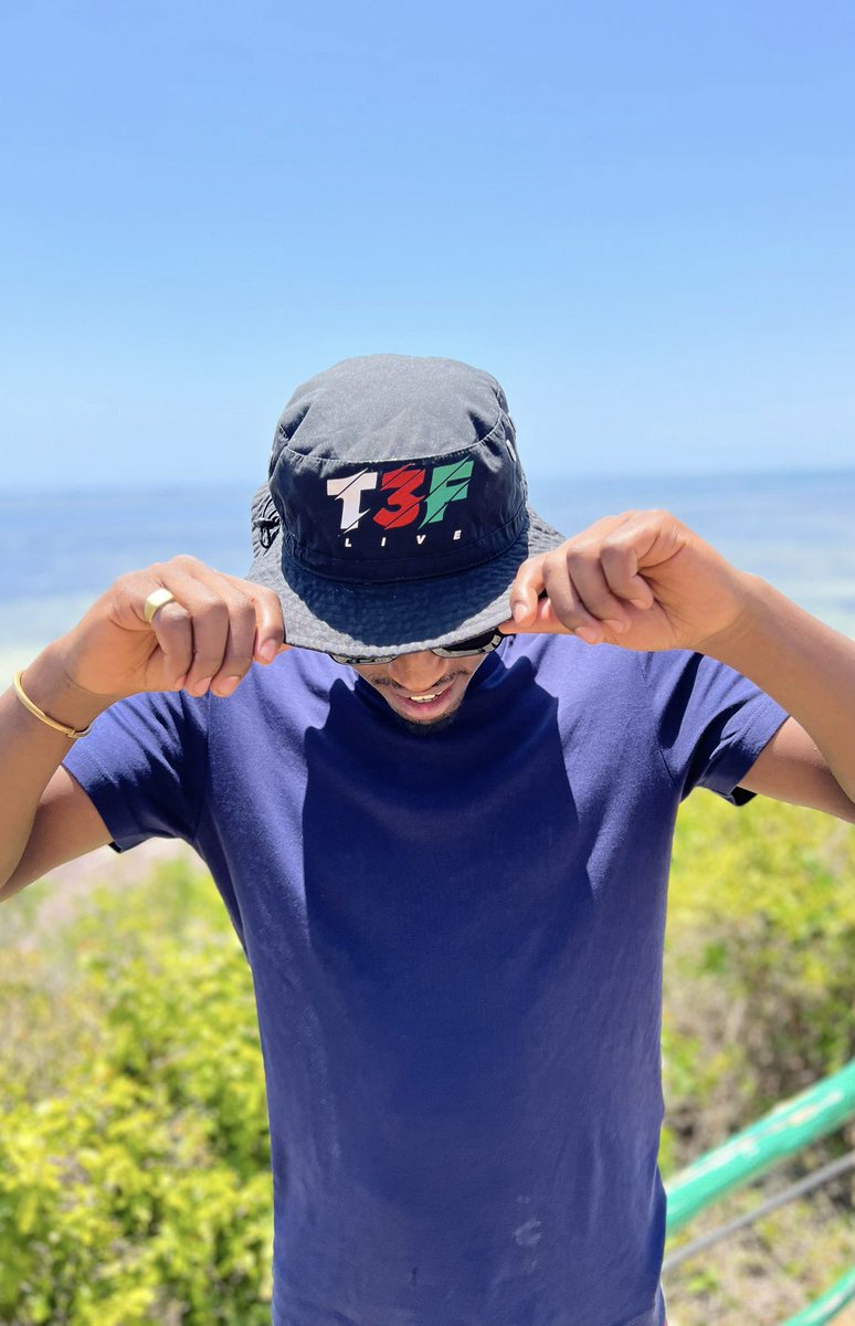 T3FLiveUK's tweet photo. 🏝️ https://t.co/FXpEZ8uhgb
