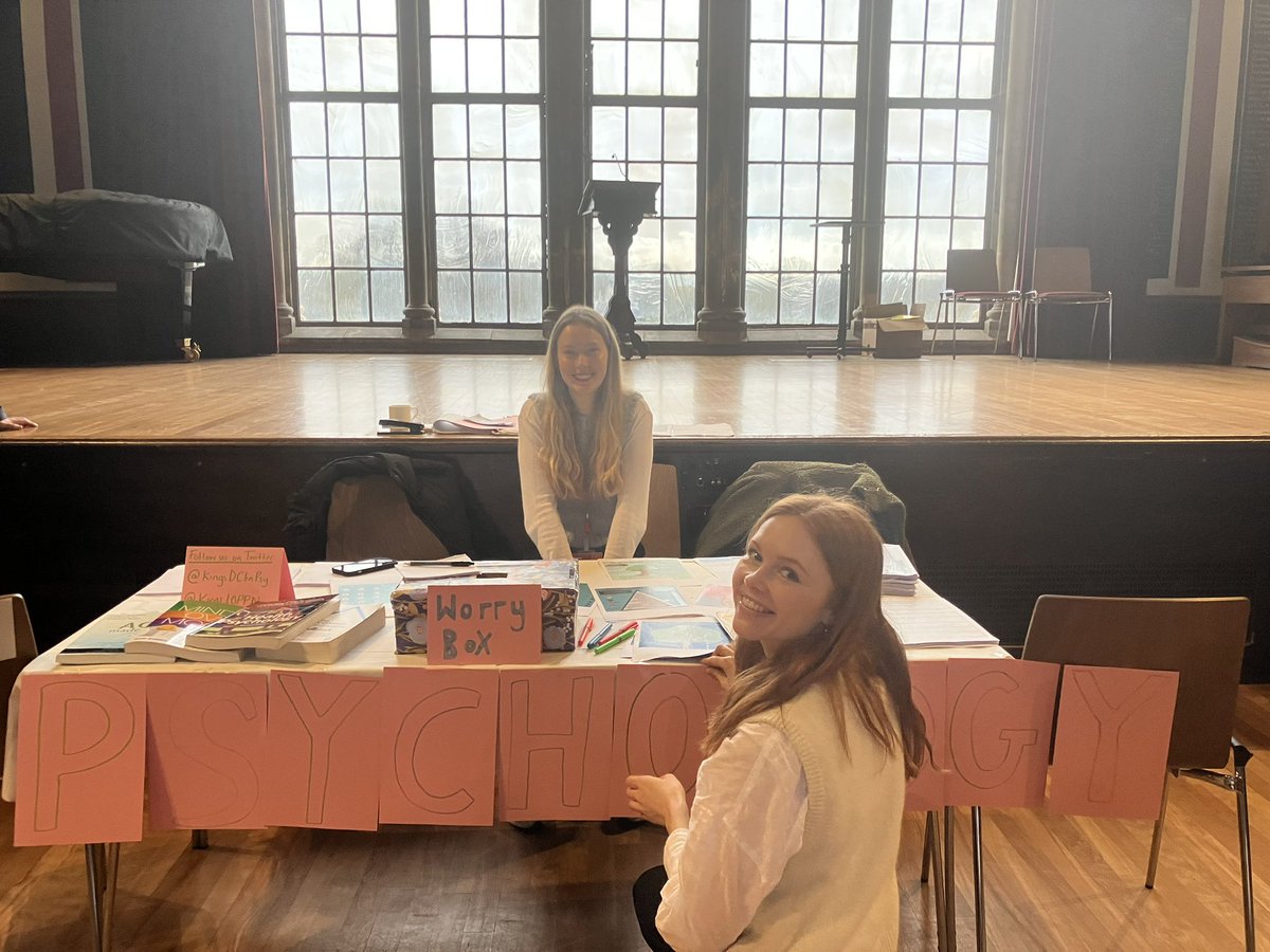 ellenraelambert's tweet image. We’re all set up at the South London Schools Careers Conference hosted by @DulwichCollege - looking forward to talking about careers in psychology with students from the Southwark Learning Partnership! @KingsDClinPsy  @KingsIoPPN #clinicalpsychology