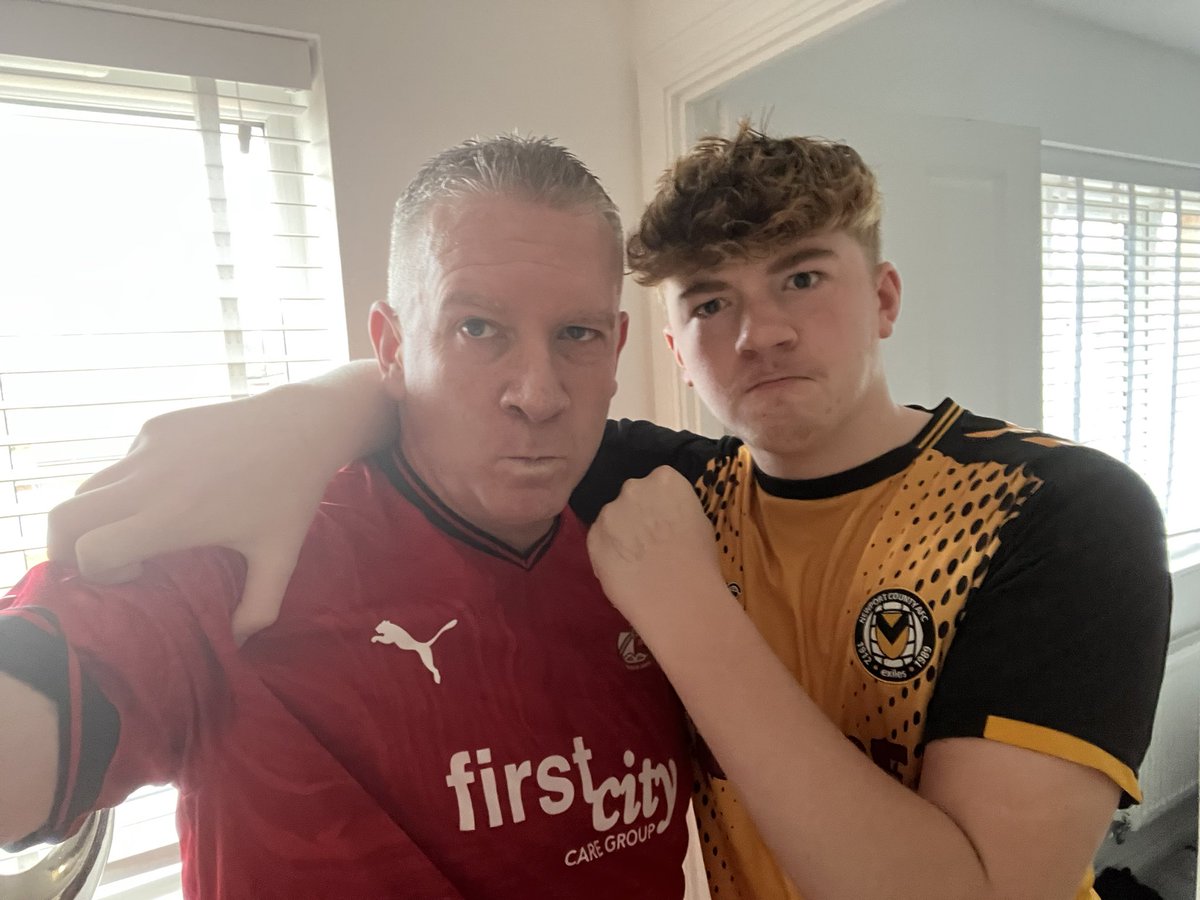 Wheelo7's tweet photo. Game day! Come on you reds! Don’t let me down #stfc https://t.co/Zh8TPwwvpT