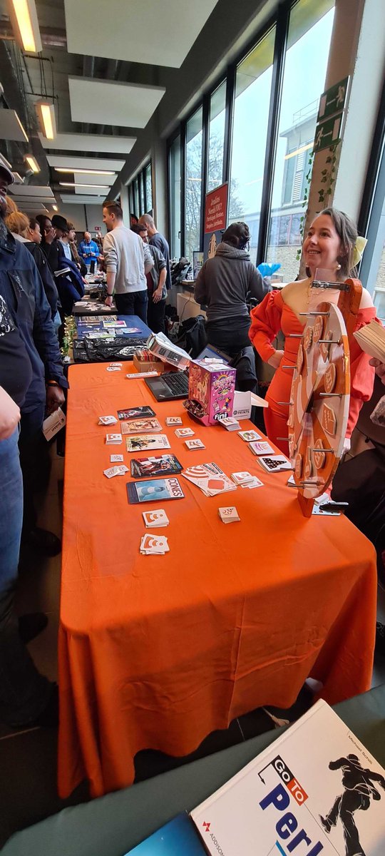 videolan's tweet image. Come to our #FOSDEM booth, cones and presents to win!
(And a demo of VLC.js)