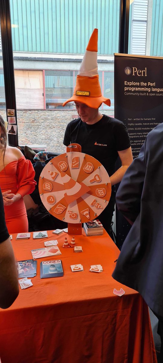 videolan's tweet image. Come to our #FOSDEM booth, cones and presents to win!
(And a demo of VLC.js)