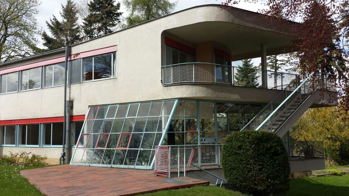 ... Hans Scharoun #100x100masterhouses  
House Schminke (1932-33) Löbau #Germany