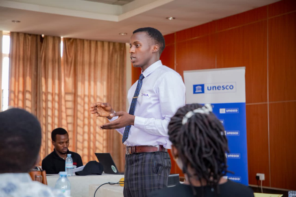 reachahand's tweet photo. “Even though medical school covers a wide range of sexual and reproductive health issues, there is always more to learn about reproductive health” @OfficialFUMSA #03plusUG https://t.co/2AQEFAfRqN