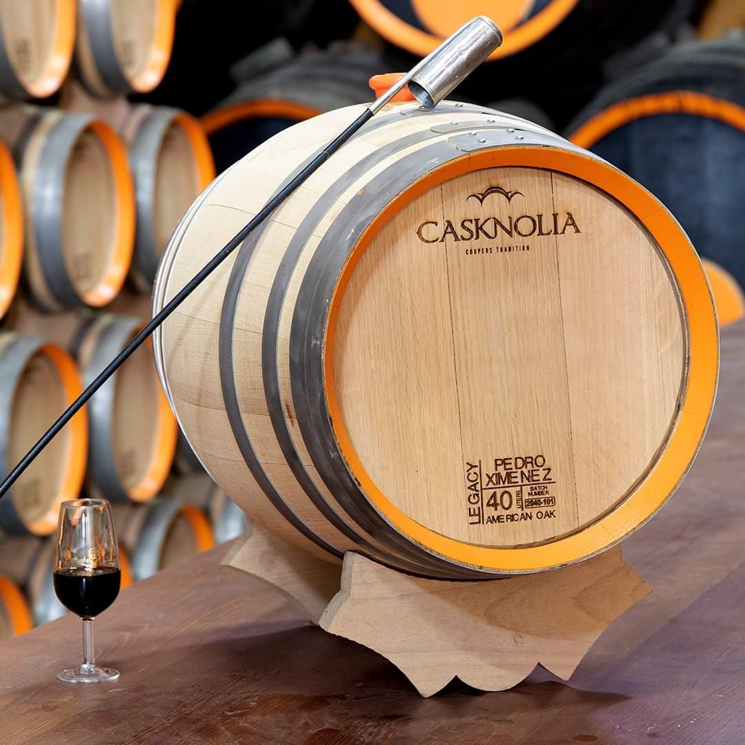 DelPinoBodegas's tweet photo. Enhorabuena a la tonelería montillana @casknolia que ha sido elegida "Mejor tonelería del mundo" en los "World Whiskies Awards 2023" como reconocimiento a la labor de investigación, innovación y economía circular llevada a cabo por el montillano Rafael Cabello
#Tonel
#Toneleria https://t.co/vb3fv8nyEh