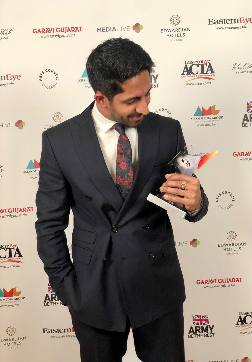 SagarRadia's tweet image. Thank you for the Best Actor nom and win @EEACTA 😘 
#goodkarmahospital