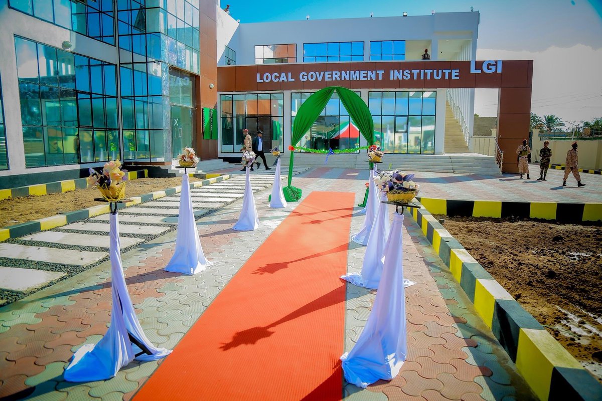 LGIsomaliland's tweet photo. Munaasibadda Furitaanka Dhismaha Cusub ee Mac'hadka Dawladaha Hoose Ee Jamhuuriyada Somaliland. https://t.co/ybxi0b8NCx