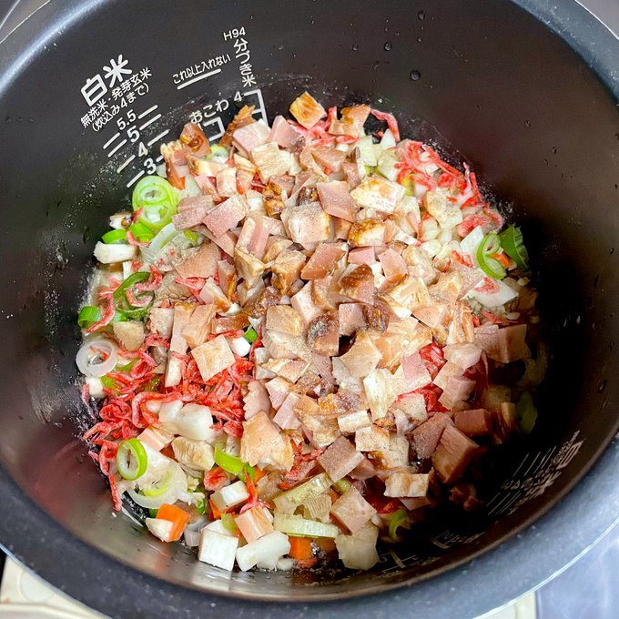 家でチャーハンを上手く作るコツは"炒めない"事やね 油の量も減らせてヘルシー 