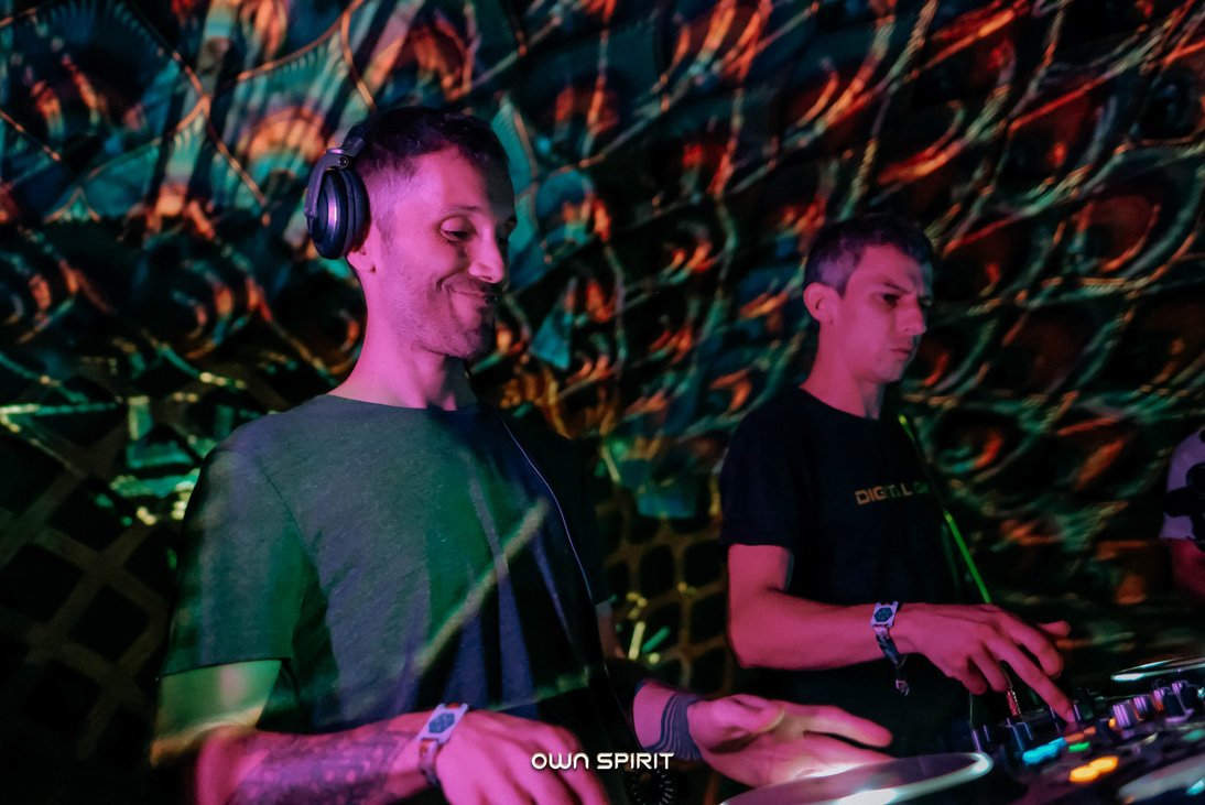 digital_om's tweet photo. Throwback to Top times at #OwnSpiritFestival with @DjDjantrix vs #Lunatica on the decks 🇪🇸
@Own_Spirit_Crew #lunaticapsy #ownspirit #ownspiritfestival #digitalom #digitalomproductions #trancefamily #psyfamily https://t.co/ON4OuZA5c7