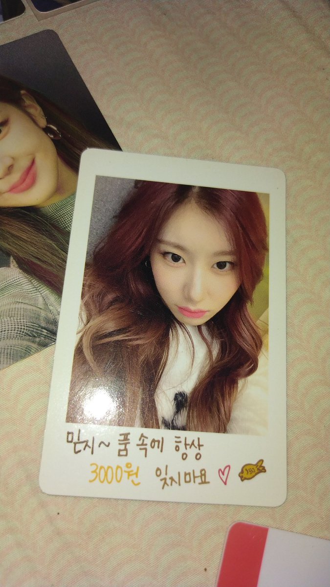 Ryuddaengsales's tweet photo. @xxlzl_fhluv I have this! But I can't DM u 🙇 https://t.co/SoG28CS3M7