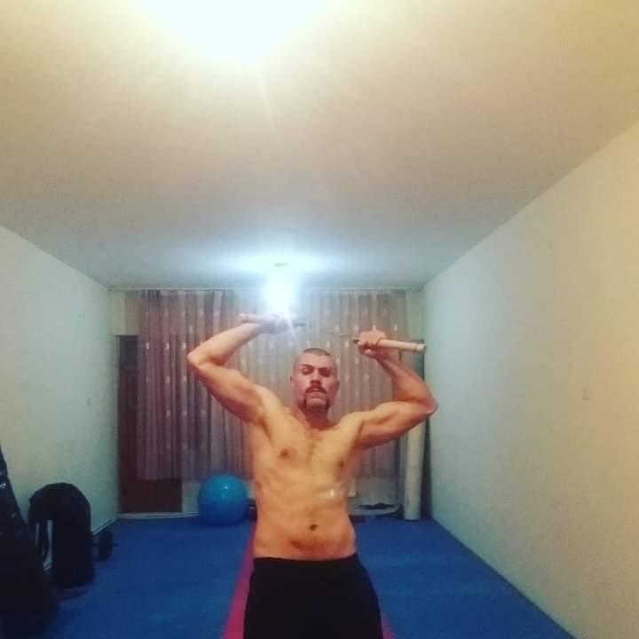 EmrahAtsz33's tweet photo. Su kaldırır, biz de kaldırdık çok şeyi
Ama hatırlat Börte, her denizin dibinde batık bir gemi vardır. https://t.co/7JtFhtR5mt