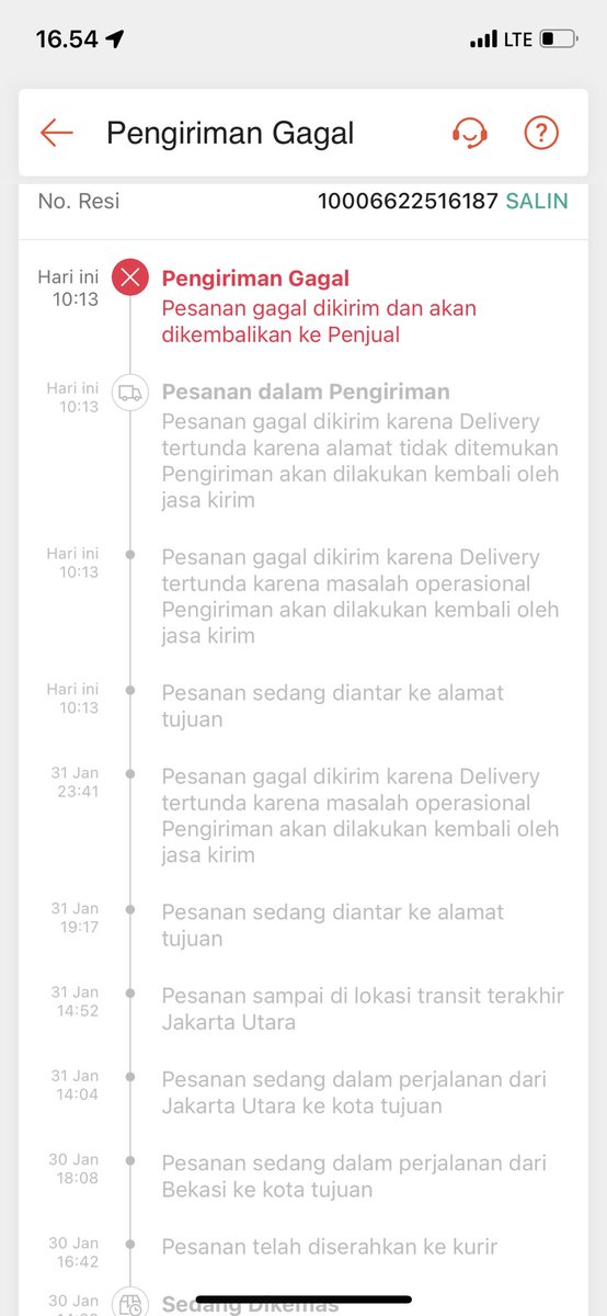sittaazra's tweet photo. Tolonglah ini @anteraja_id gimana si? Di DM gak dibales, mesti di mention dulu. Udah ketiga kalinya saya checkout di shopee pake ekpedisi anter aja gagal begini. Barang saya yg lain dikirim nyampe2 aja, gausah pake alesan alamat gak ditemukan https://t.co/yfSFCW9P66