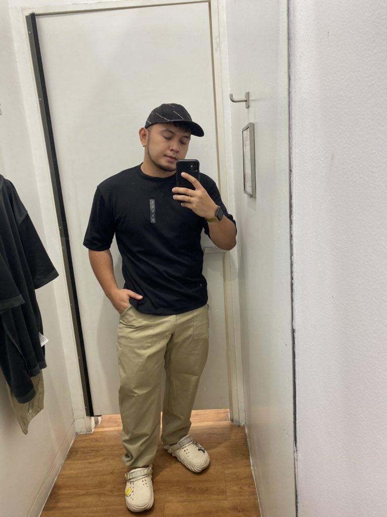 Kito🐻 on Twitter "Cargo pants era"