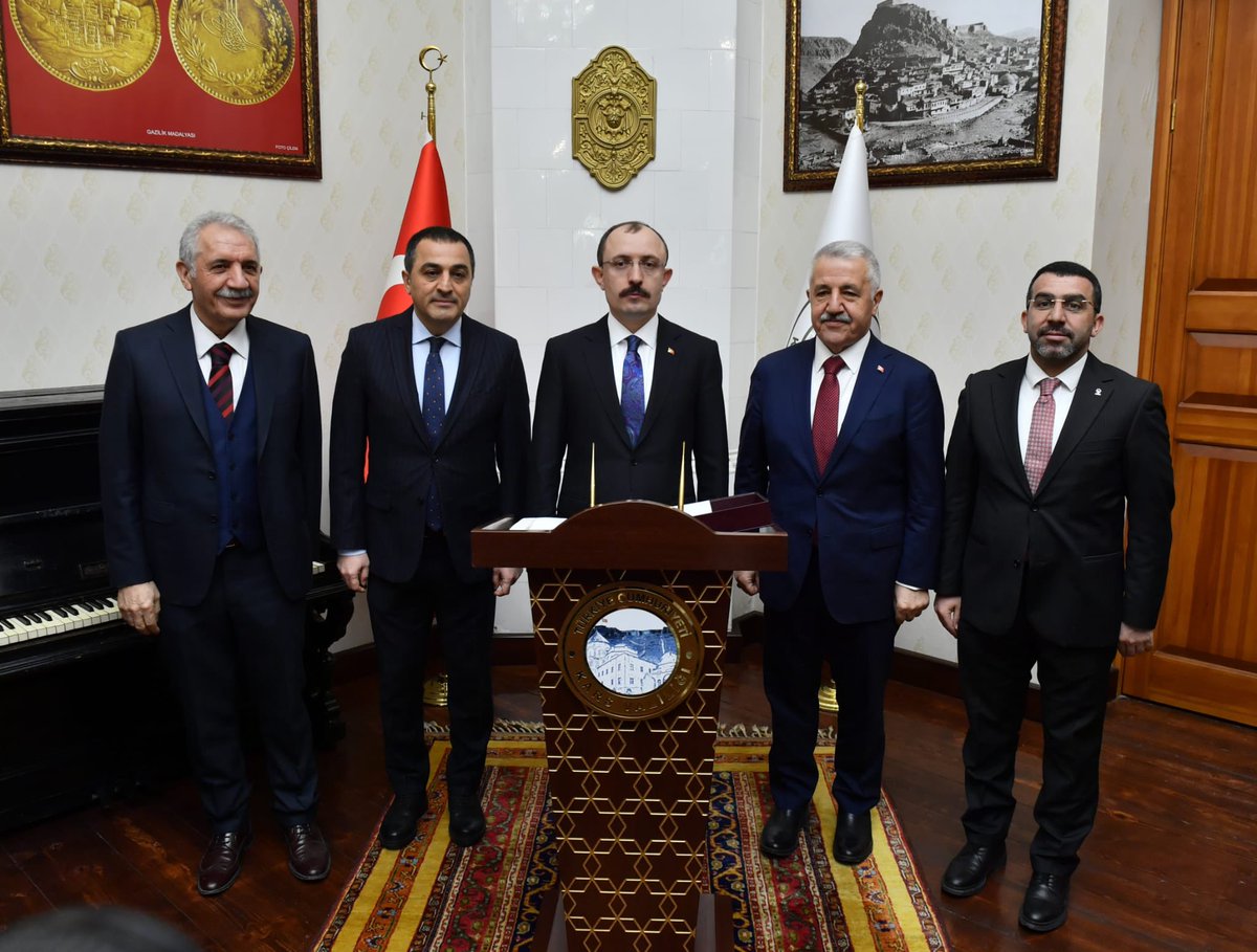 Kars Valiliğimizi ziyaret ederek Kars’a yapılan kamu yatırımları hakkında bilgi aldık.