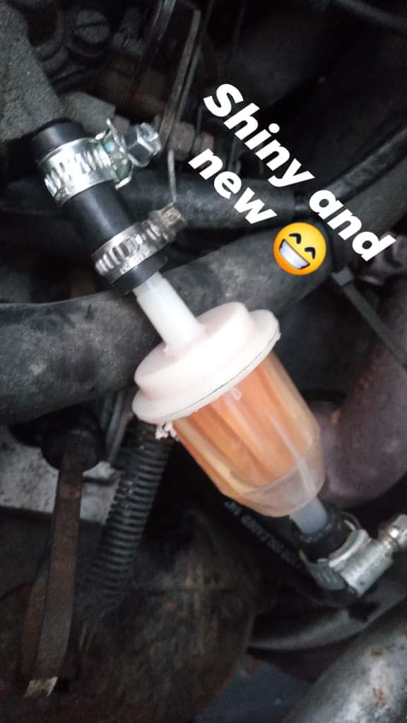 baldypidge's tweet image. There is a fuel filter in Betsy&apos;s engine to stop contamination getting in. There&apos;s an air filter too.
My 1987 Citroen 2CV has more protection from airborne problems than my 9 year old child has in school.
#safeEdForAll
#cleanairforall